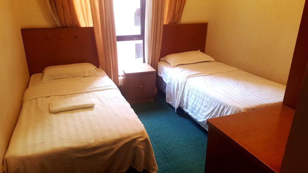 Homestay Marina Court Resort 亞庇 外观 照片